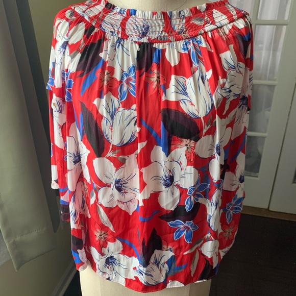 JENNIFER LOPEZ FLORAL OFF SHOULDER LONG SLEEVE TOP - Picture 2 of 12